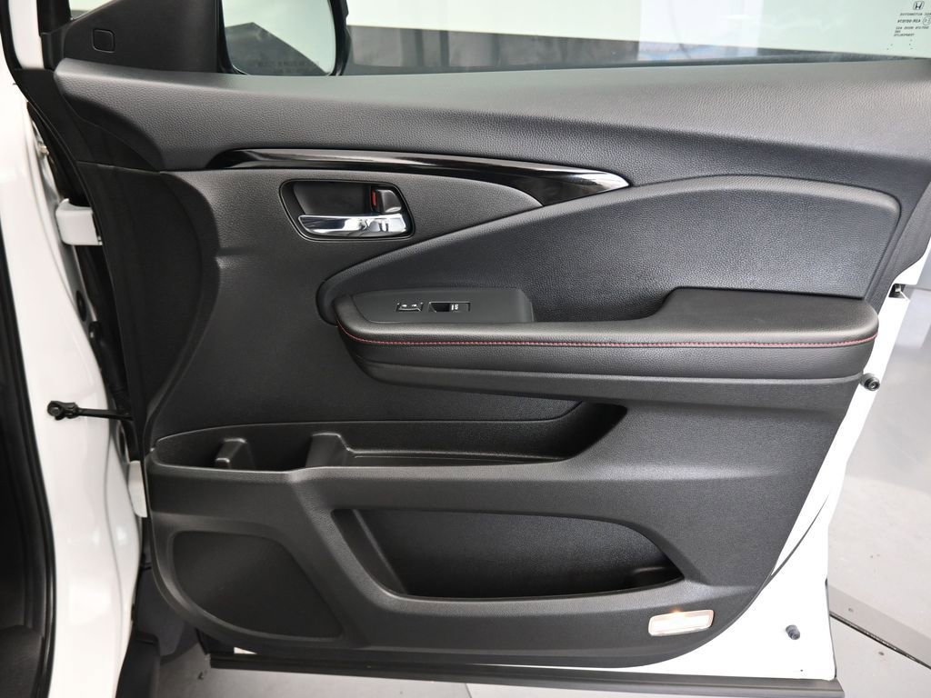 Used 2022 Honda Ridgeline Black Edition image 44