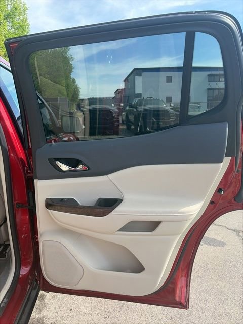 Used 2021 GMC Acadia Denali w/ Denali Technology Package image 23