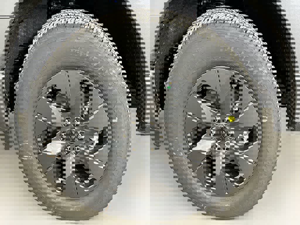 New 2025 Ford F150 Lightning Lariat AWD/4WD image 8