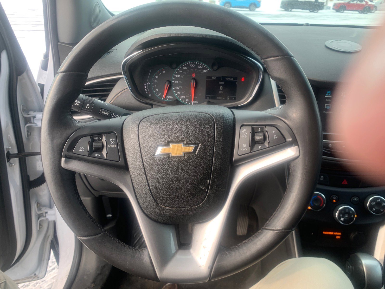 Used 2017 Chevrolet Trax LT w/ LT Convenience Package image 8