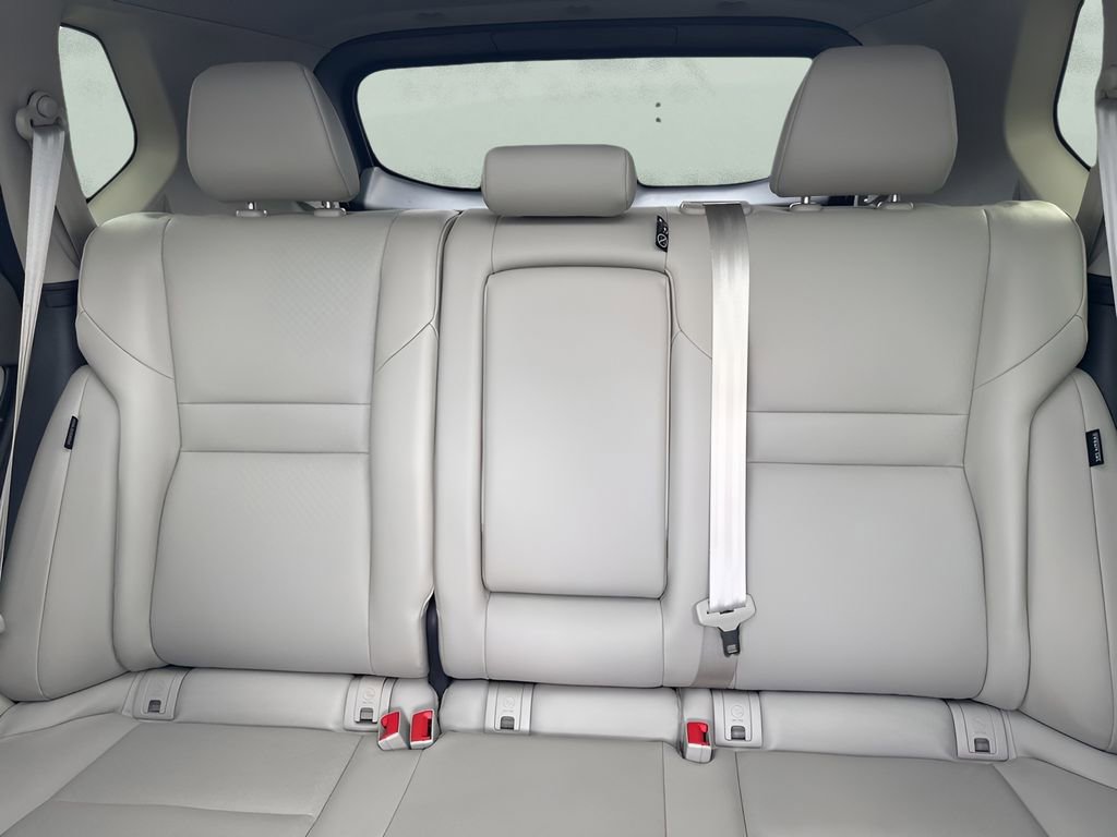 Used 2024 Nissan Rogue SV w/ SV Premium Package FWD image 12