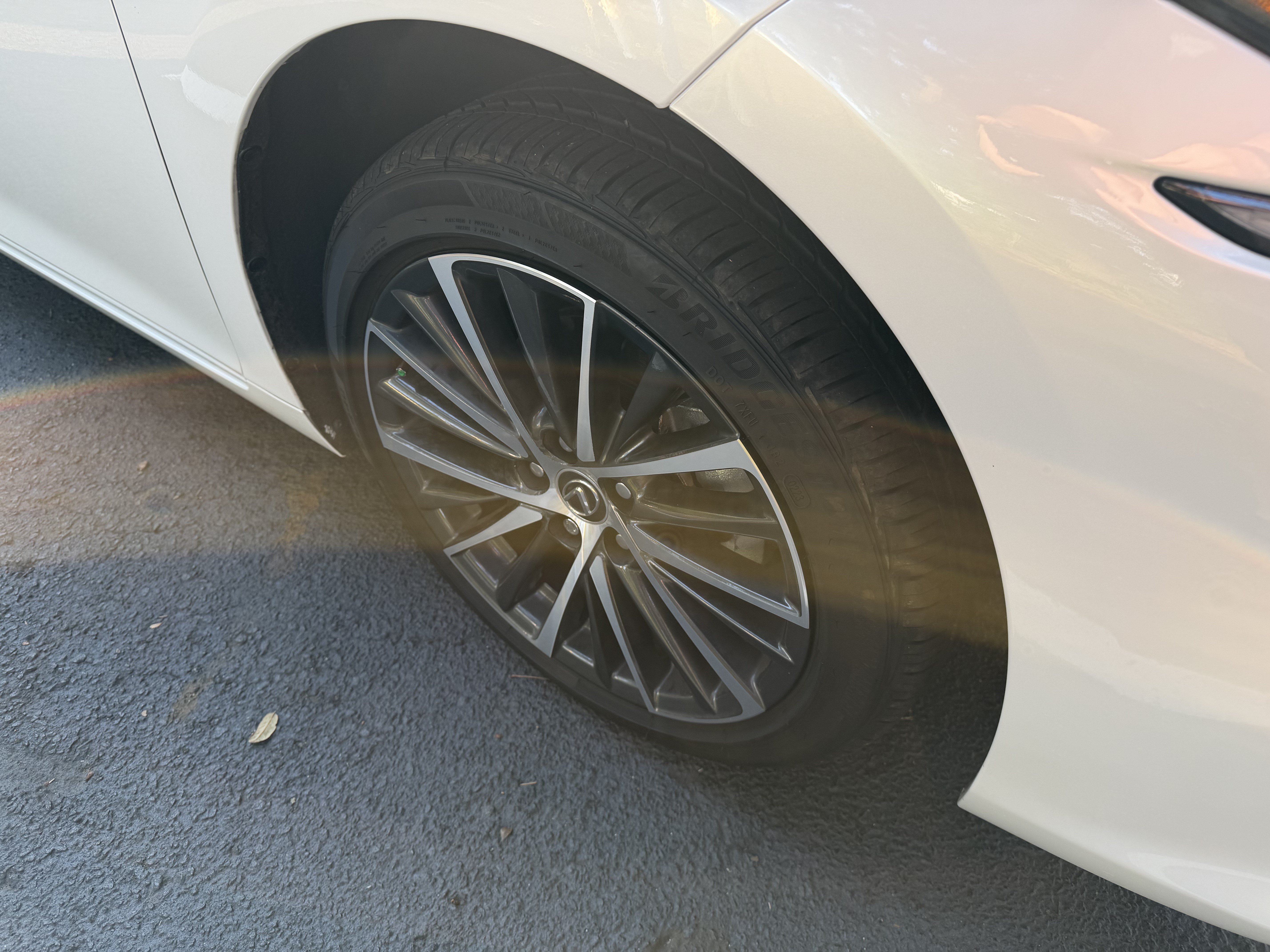 Certified 2023 Lexus ES 350 w/ Premium Package FWD image 11