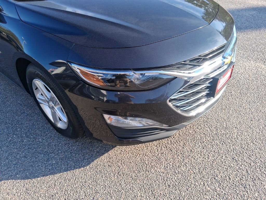 Used 2023 Chevrolet Malibu LT FWD image 17