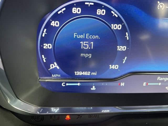 Used 2022 Chevrolet Suburban Z71 image 12