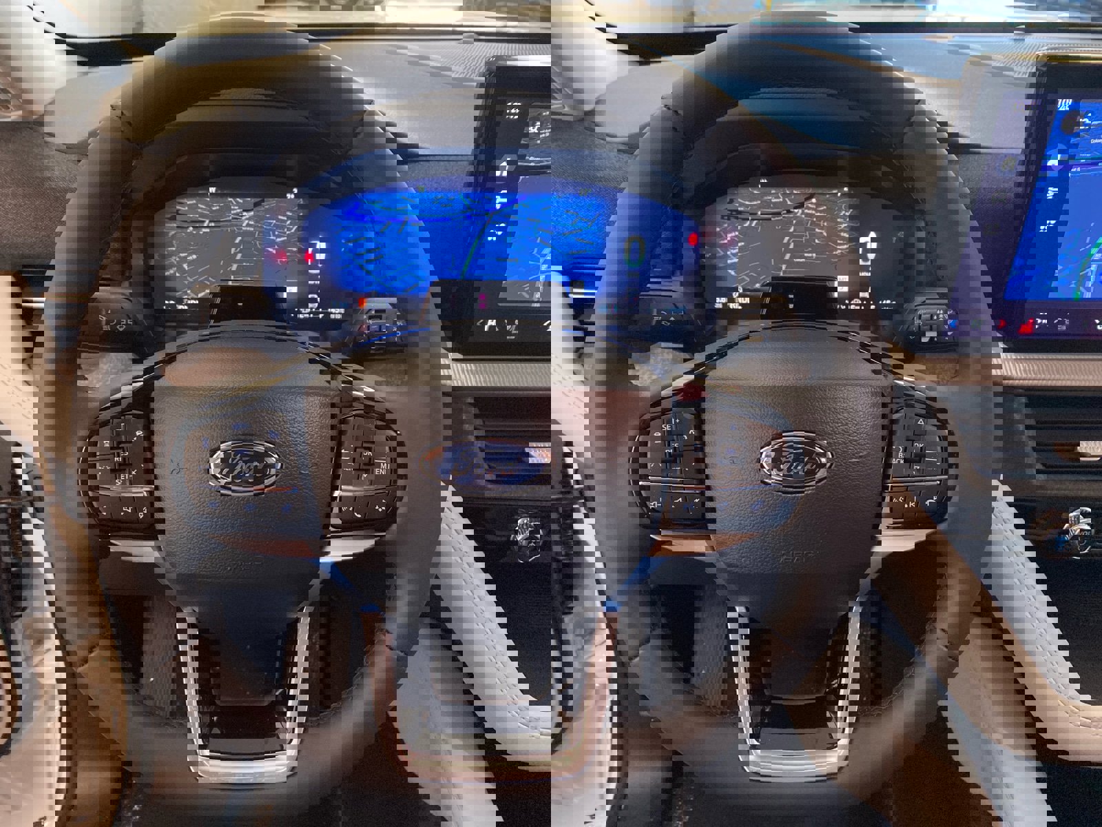 New 2026 Ford Explorer Platinum w/ LUX Leather Package image 27