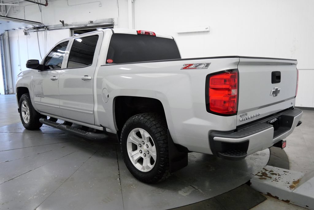 Used 2017 Chevrolet Silverado 1500 LT w/ All Star Edition AWD/4WD image 5