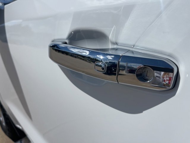 Used 2021 Chevrolet Silverado 1500 LTZ w/ LTZ Premium Package image 63