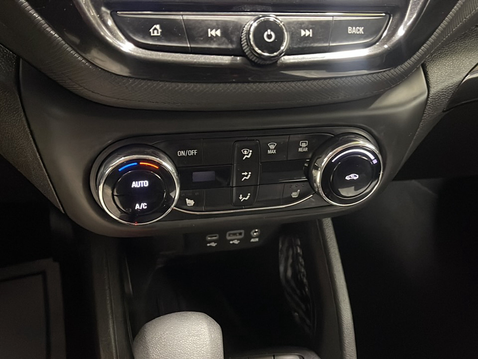 Used 2022 Chevrolet TrailBlazer LT w/ Convenience Package AWD/4WD image 11