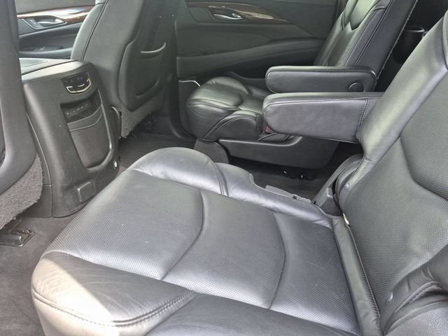 Used 2017 Cadillac Escalade ESV Luxury AWD/4WD image 26