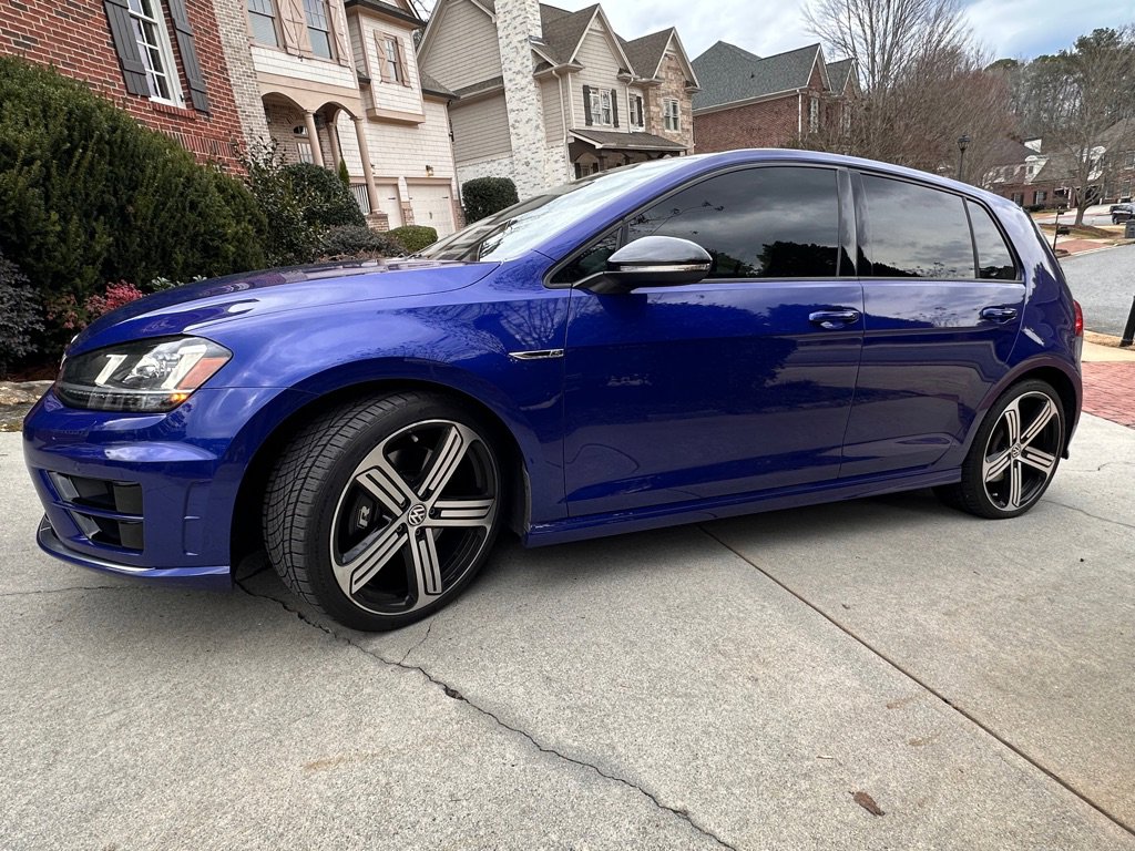 Used 2015 Volkswagen Golf R 4-Door image 3