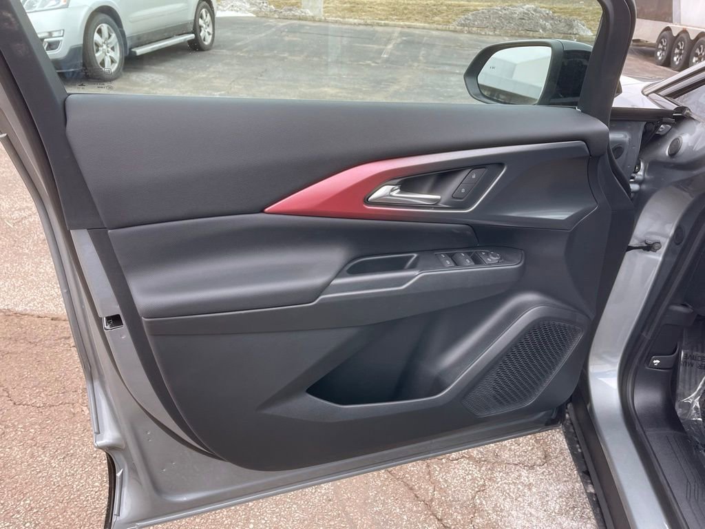 New 2026 Chevrolet Equinox EV RS image 9