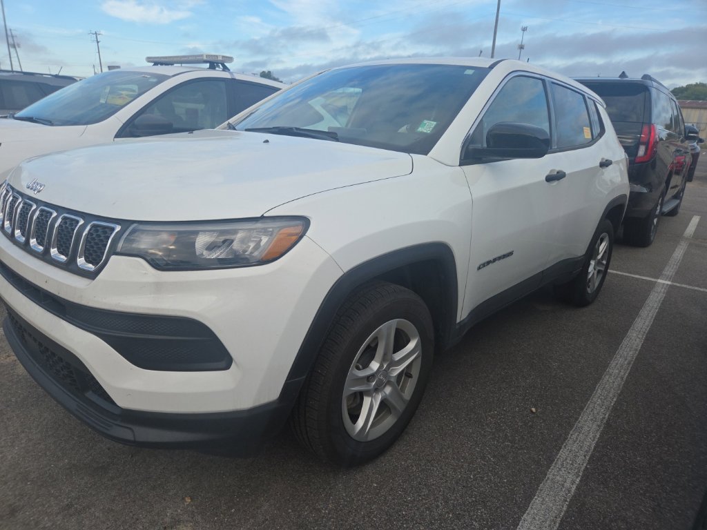 Used 2023 Jeep Compass Sport AWD/4WD image 5