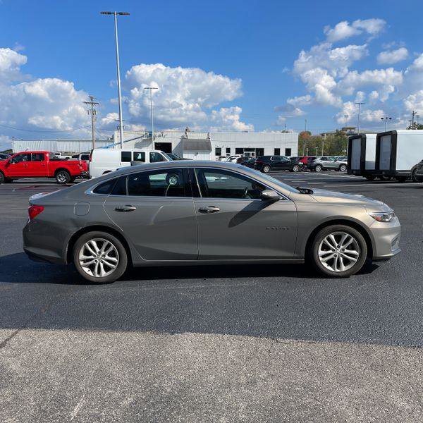 Used 2018 Chevrolet Malibu LT FWD image 6
