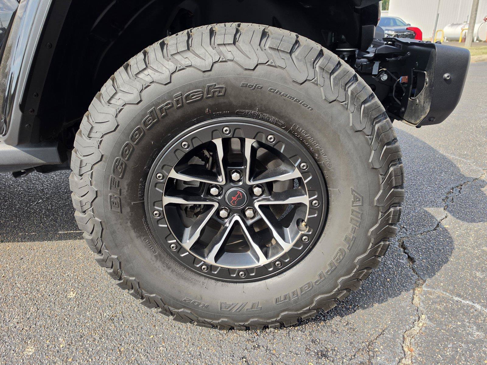Used 2024 Jeep Wrangler Unlimited Rubicon AWD/4WD image 36