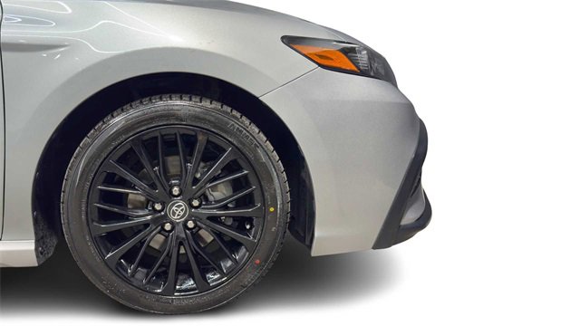 Used 2022 Toyota Camry SE image 8