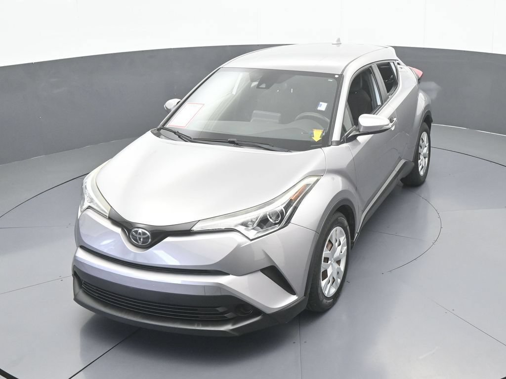 Used 2019 Toyota C-HR LE FWD image 39
