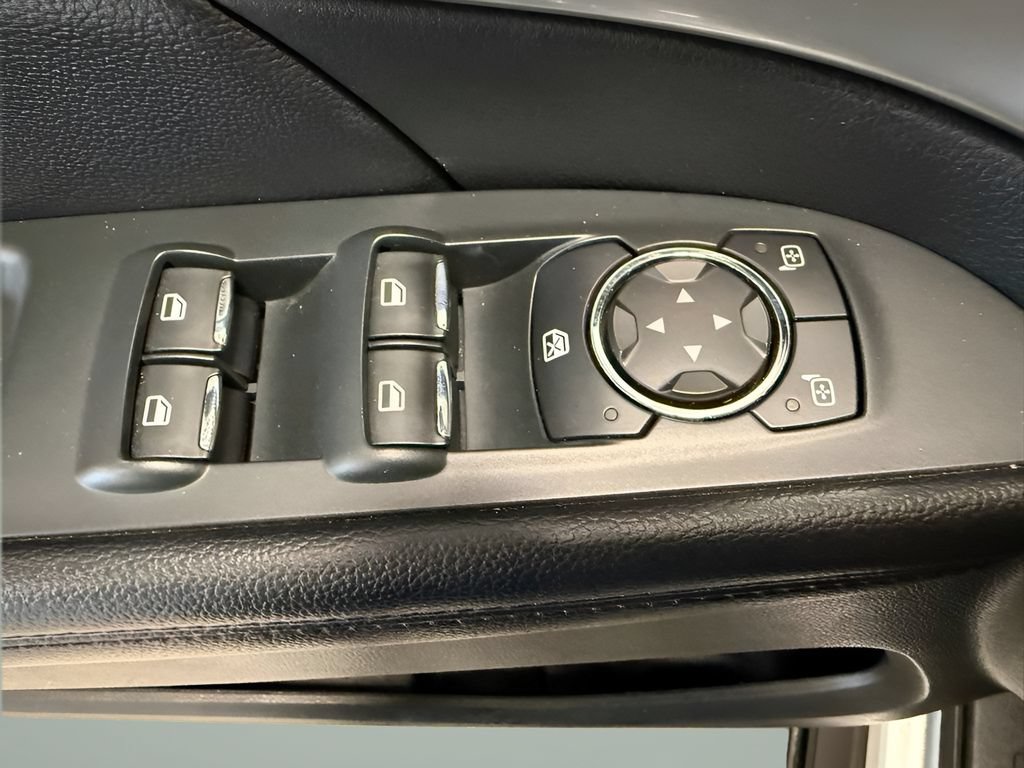 Used 2017 Ford Explorer XLT FWD image 22