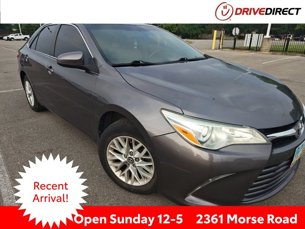 Used 2016 Toyota Camry LE FWD image 1