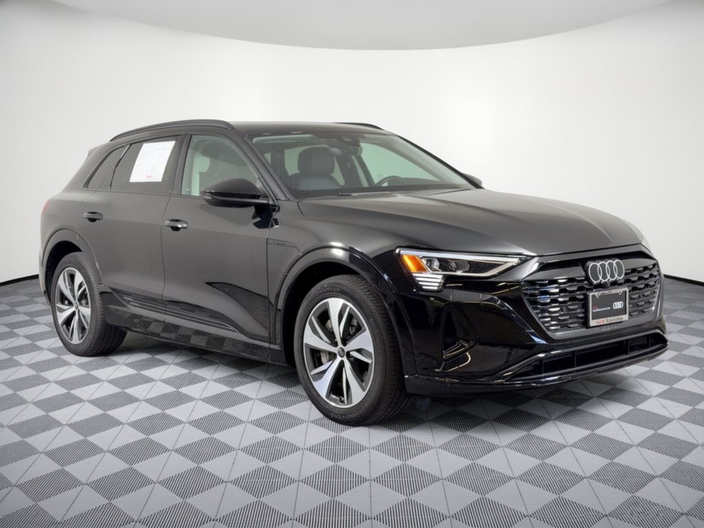 Used 2024 Audi Q8 e-tron Premium AWD/4WD image 7