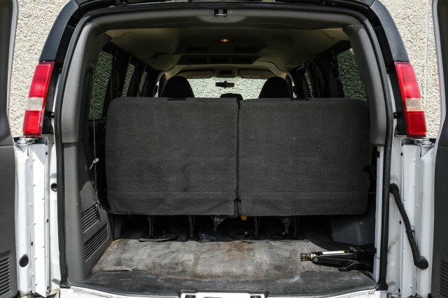 Used 2015 Chevrolet Express 2500 LT w/ LT Preferred Equipment Group RWD image 46