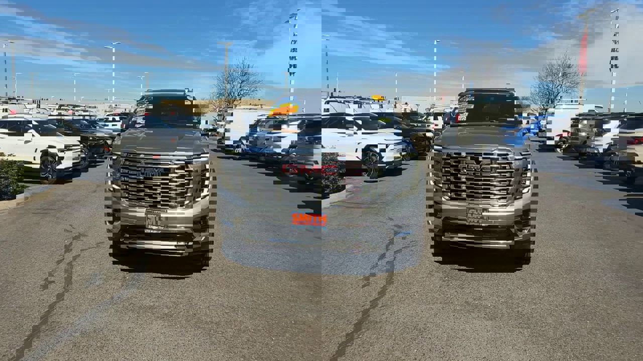 Used 2025 GMC Yukon XL Denali image 2