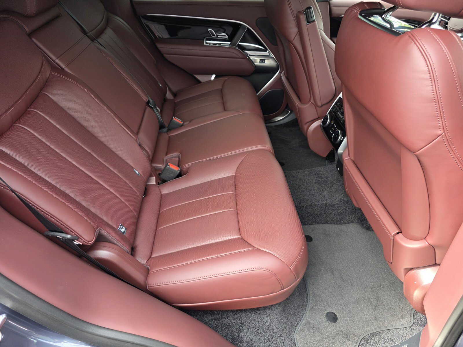 New 2026 Land Rover Range Rover SE AWD/4WD image 5