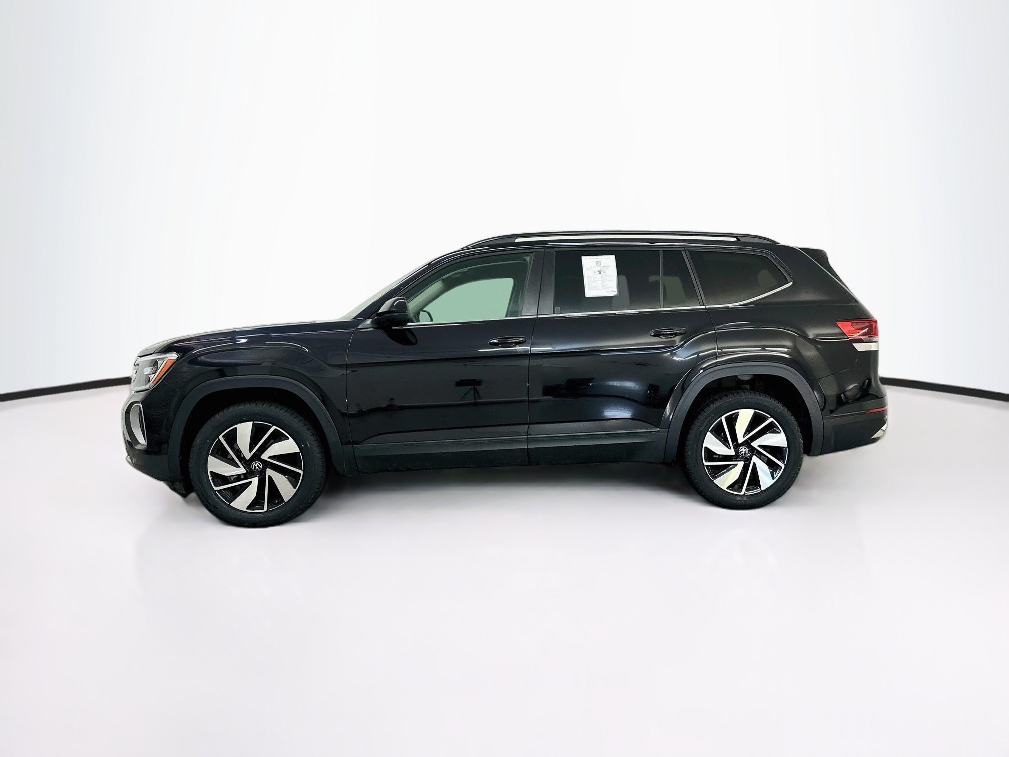 Used 2026 Volkswagen Atlas SE AWD/4WD image 4