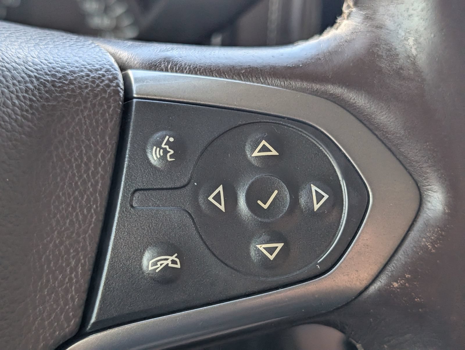 Used 2014 Chevrolet Silverado 1500 LTZ w/ LTZ Plus Package RWD image 25
