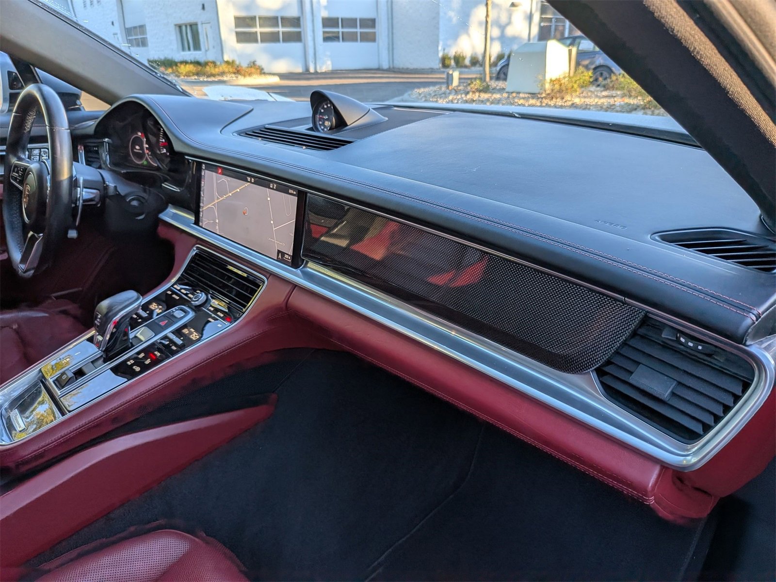 Used 2018 Porsche Panamera image 40