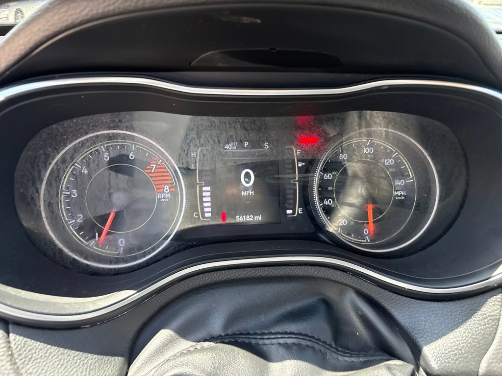 Used 2019 Jeep Cherokee Latitude w/ Popular Appearance Group FWD image 11