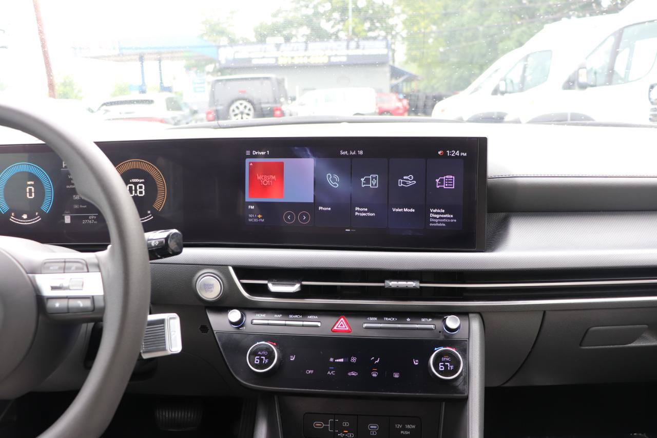 Used 2025 Hyundai Sonata SEL FWD image 19