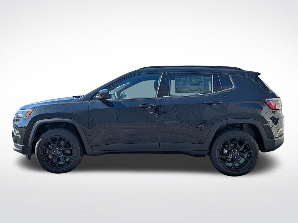 New 2026 Jeep Compass Latitude AWD/4WD image 3
