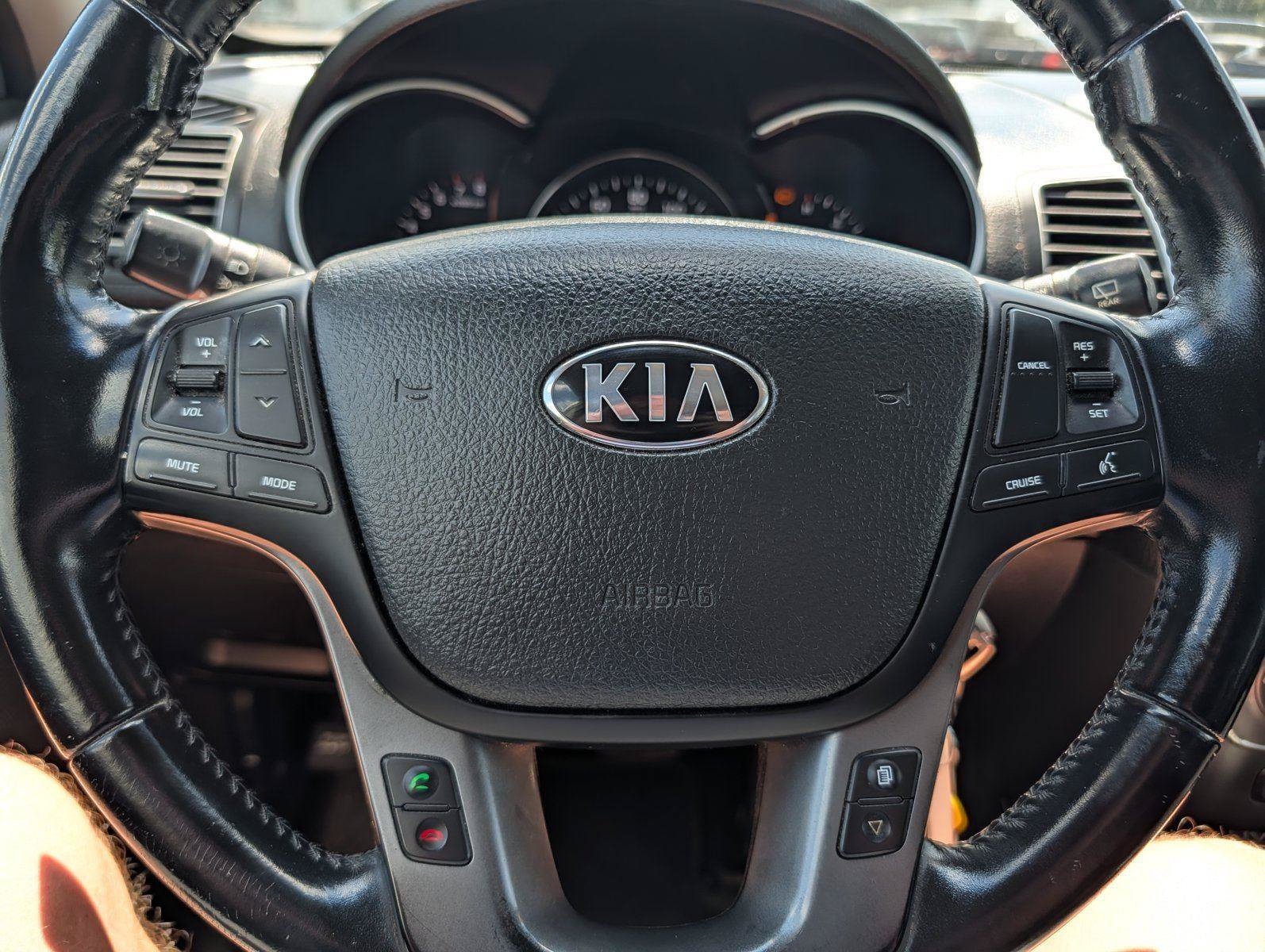 Used 2014 Kia Sorento LX FWD image 19