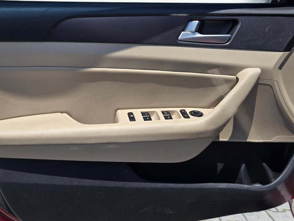 Used 2015 Hyundai Sonata Sport FWD image 11