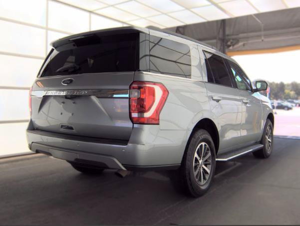 Used 2020 Ford Expedition XLT w/ Equipment Group 202A AWD/4WD image 2