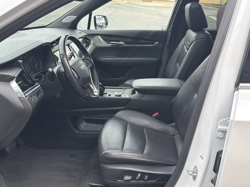 Certified 2023 Cadillac XT6 Premium Luxury image 9