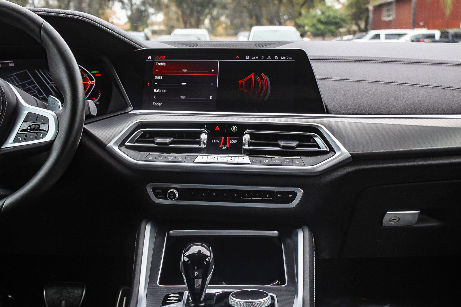 Used 2022 BMW X6 xDrive40i w/ M Sport Package image 13