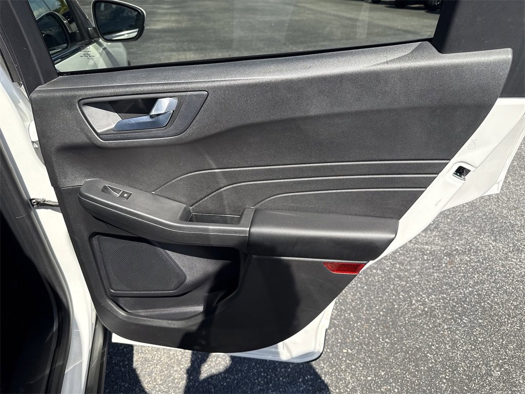 Used 2023 Ford Escape Platinum image 16