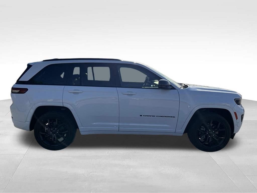 Used 2024 Jeep Grand Cherokee Limited 4xe AWD/4WD image 7