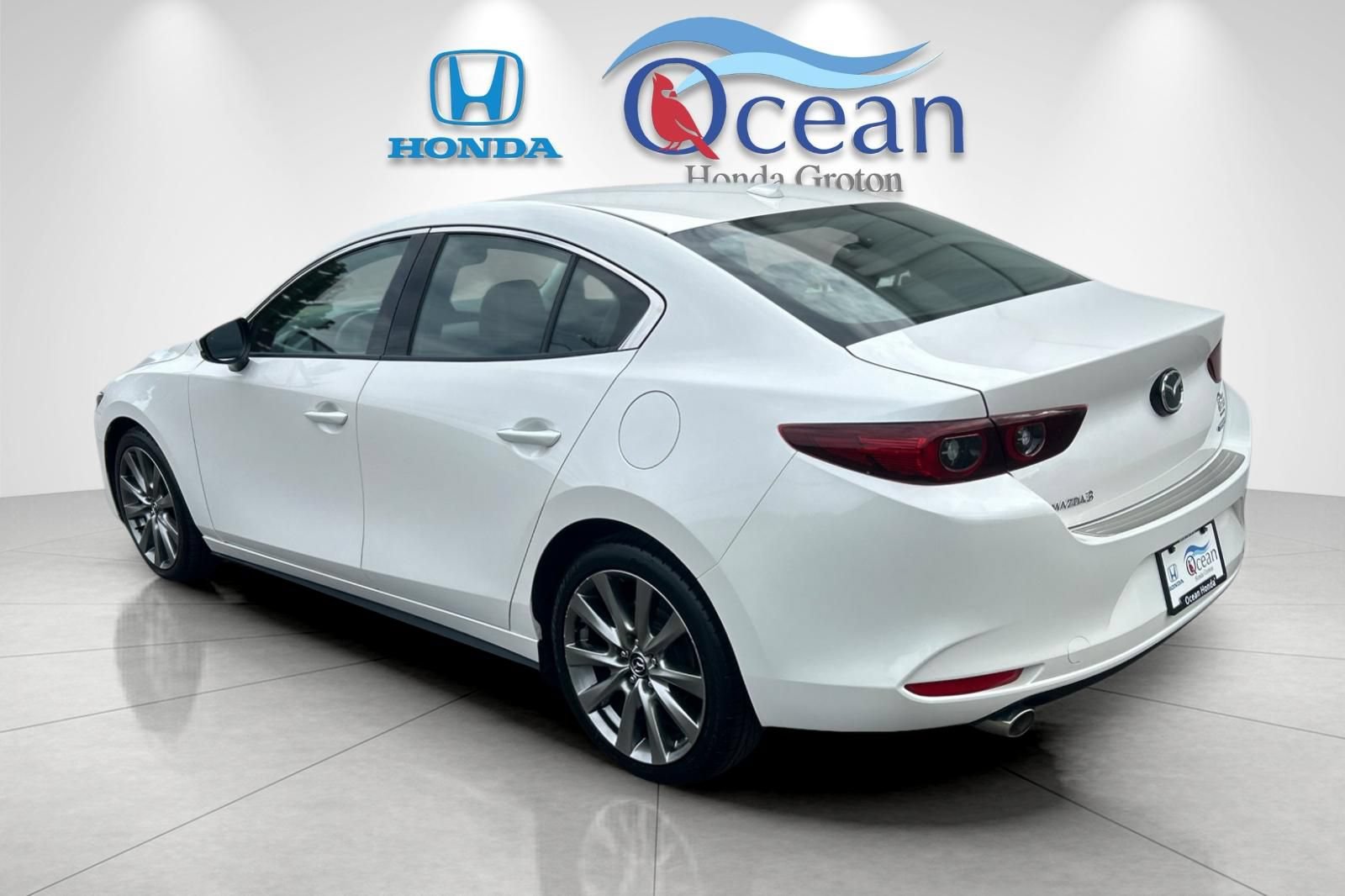Used 2022 MAZDA MAZDA3 s FWD image 5