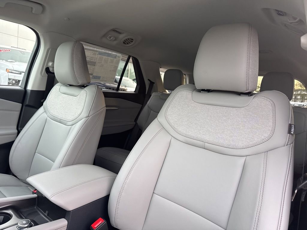 New 2026 Ford Explorer Active w/ Active Comfort Package image 13
