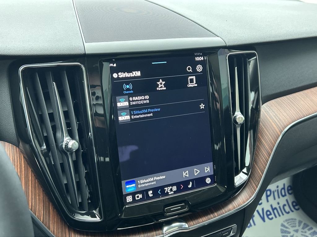 Certified 2023 Volvo XC60 B5 Plus w/ Climate Package image 20