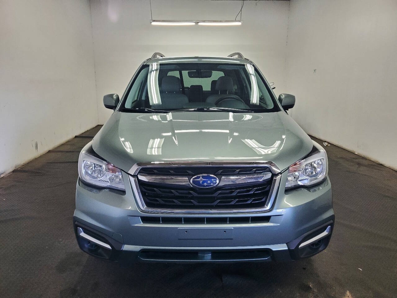 Used 2018 Subaru Forester 2.5i Premium w/ All-Weather Package AWD/4WD image 2