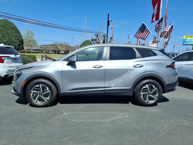 Used 2024 Kia Sportage LX AWD/4WD image 3
