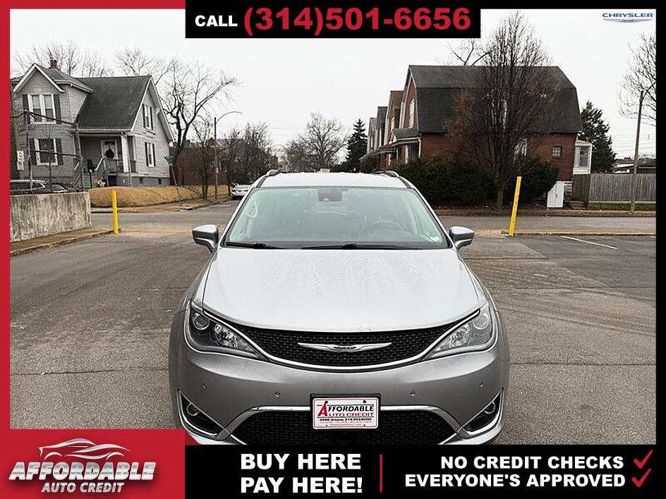 Used 2017 Chrysler Pacifica Touring-L Plus FWD image 8