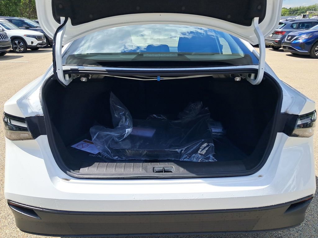 New 2026 Nissan Sentra SV w/ Floor Mat Package FWD image 24