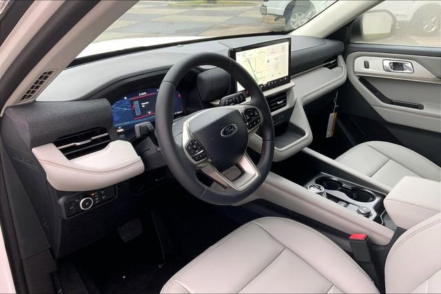 New 2026 Ford Explorer Active w/ Active Comfort Package image 6