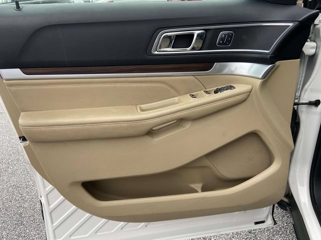 Used 2016 Ford Explorer Limited FWD image 15