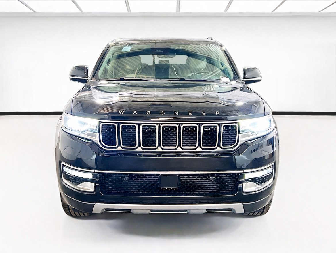 Used 2022 Jeep Wagoneer Series II RWD image 2