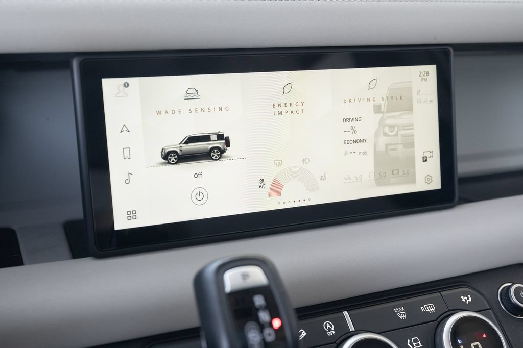 Used 2023 Land Rover Defender 110 S AWD/4WD image 30